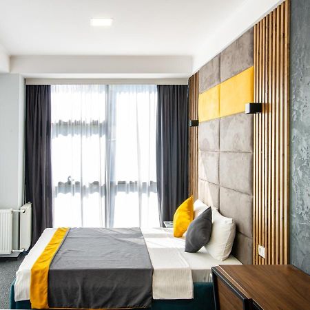 Bg Palace Hotel Тбілісі Екстер'єр фото