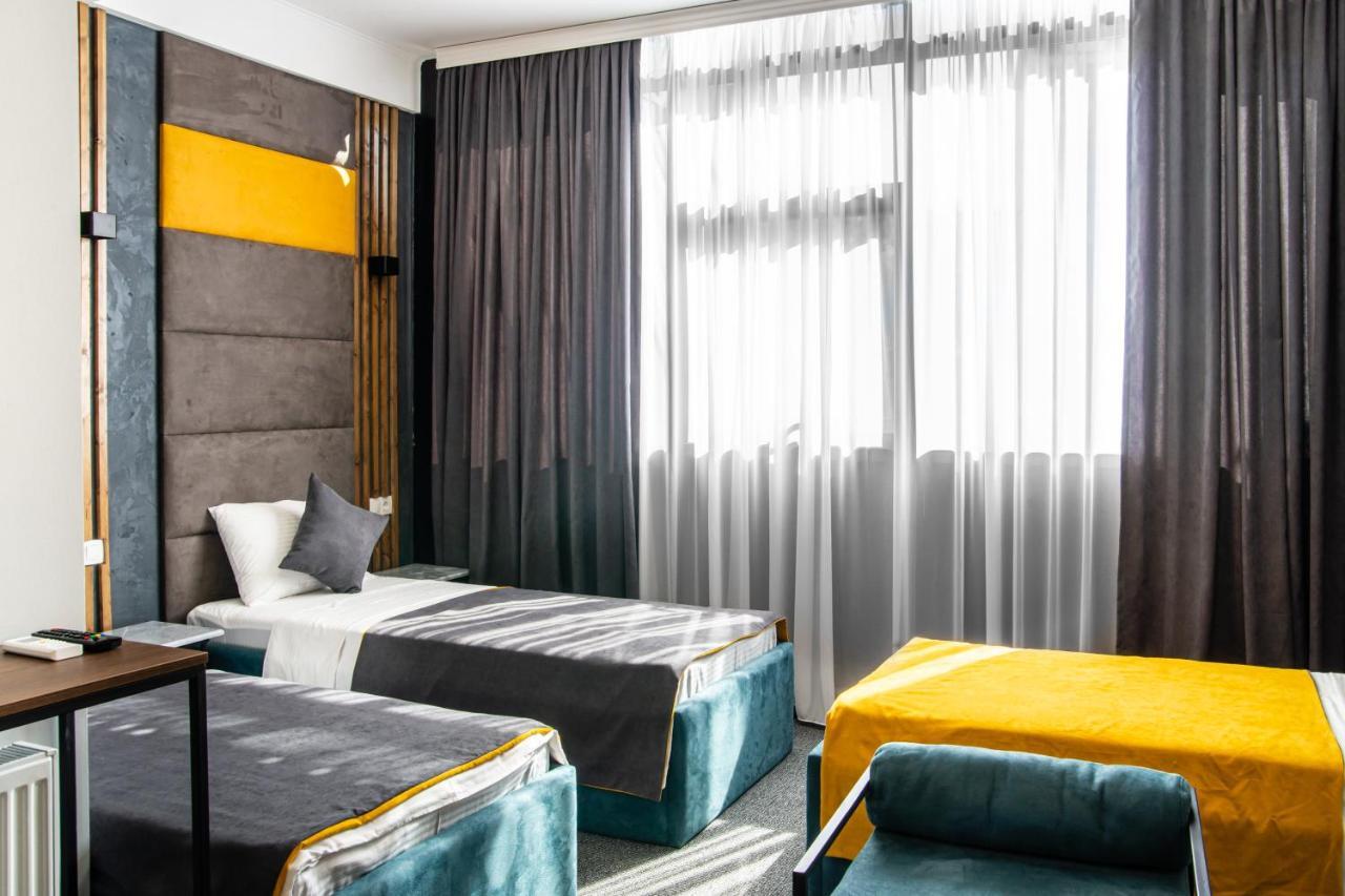 Bg Palace Hotel Тбілісі Екстер'єр фото